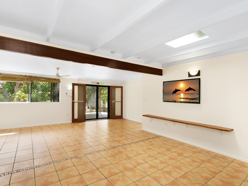 2 Valmadre Street, Caravonica QLD 4878