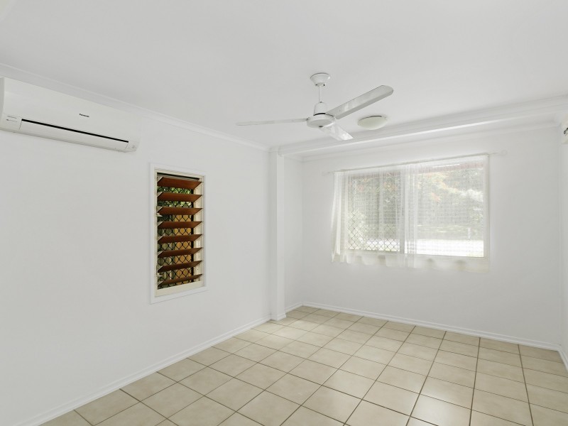 2 Valmadre Street, Caravonica QLD 4878