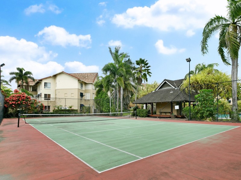 302/2-10 Greenslopes Street, Cairns North QLD 4870