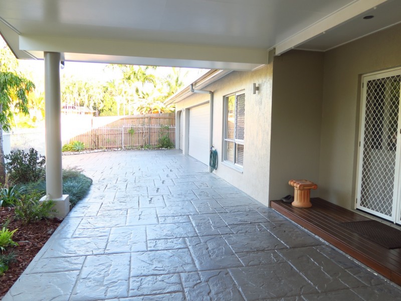 9 Herron Close, Kewarra Beach QLD 4879