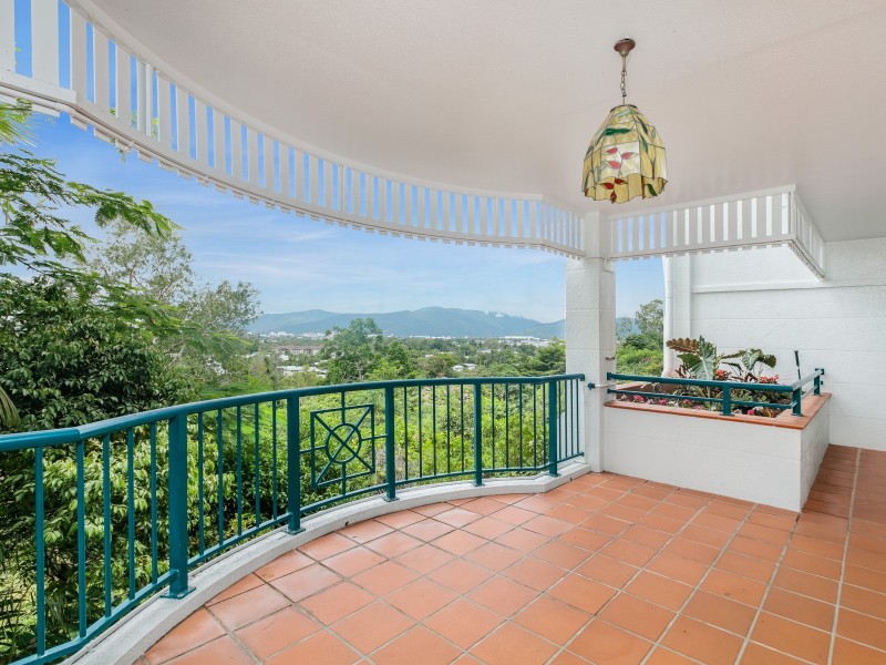 1/8-14 Munro Terrace, Mooroobool QLD 4870