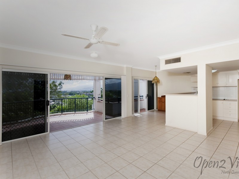 1/8-14 Munro Terrace, Mooroobool QLD 4870
