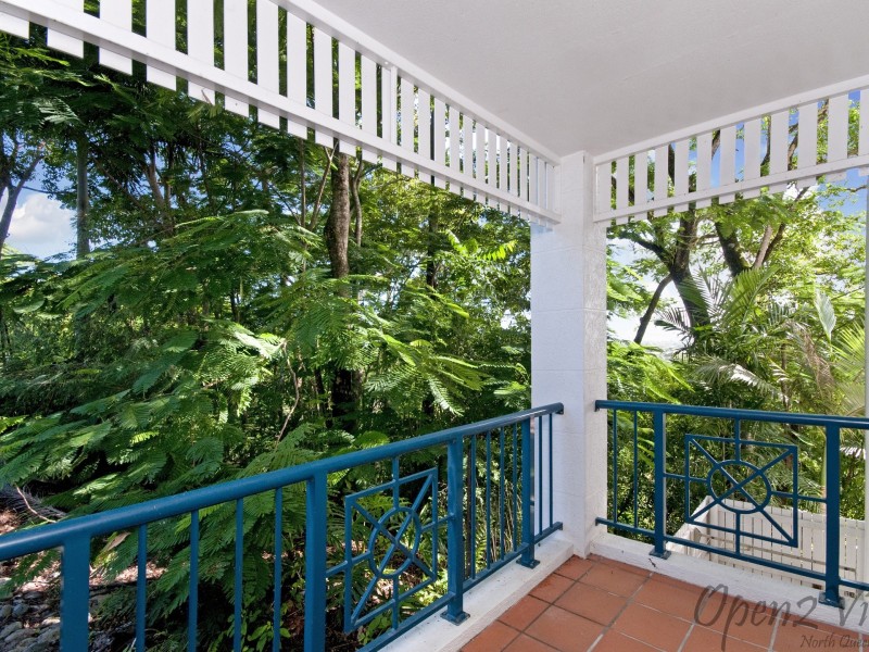 1/8-14 Munro Terrace, Mooroobool QLD 4870