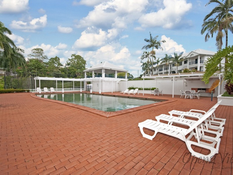 1/8-14 Munro Terrace, Mooroobool QLD 4870