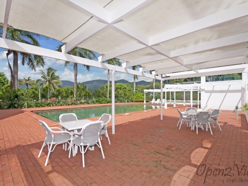 1/8-14 Munro Terrace, Mooroobool QLD 4870