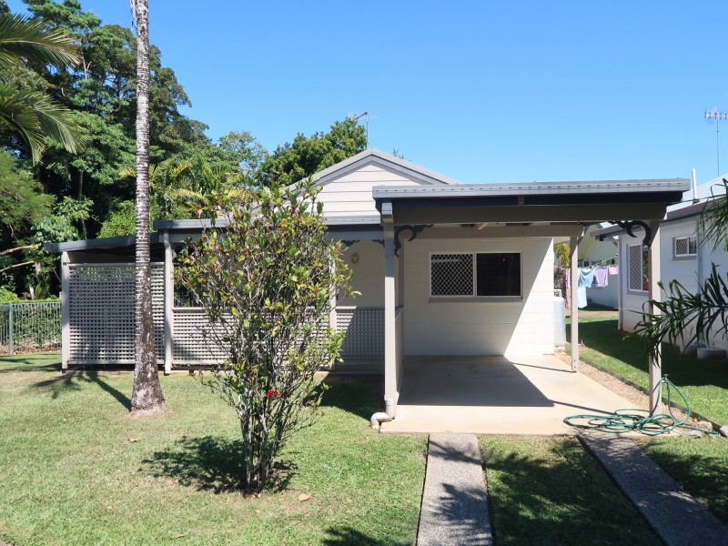 6/199 Woodward Street, Whitfield QLD 4870