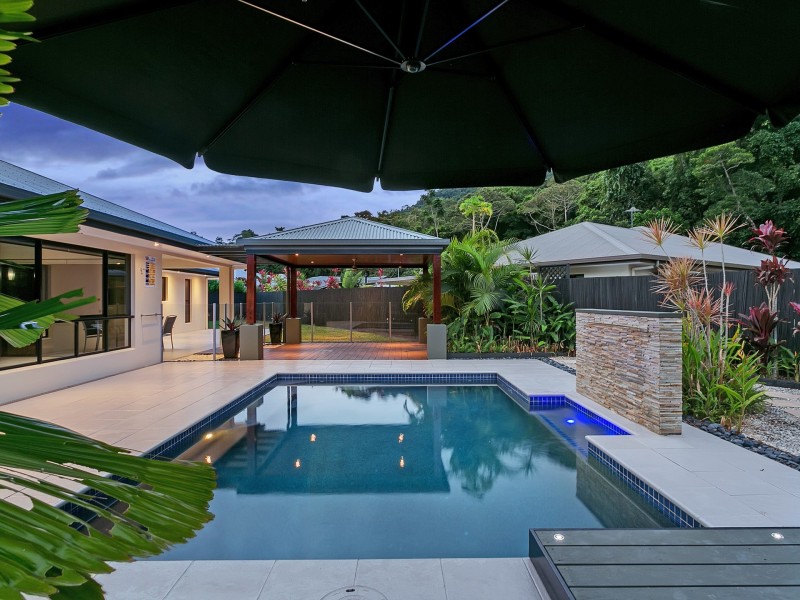 7 Demidenko Close, Redlynch QLD 4870