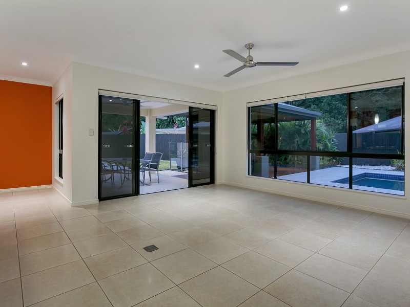 7 Demidenko Close, Redlynch QLD 4870