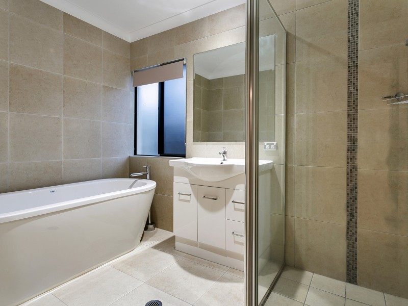 7 Demidenko Close, Redlynch QLD 4870