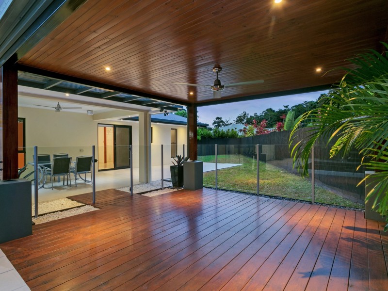 7 Demidenko Close, Redlynch QLD 4870