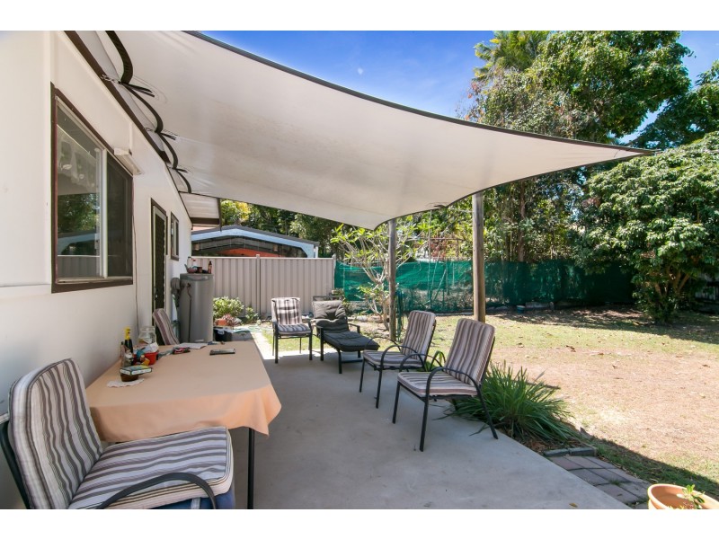 68 Christensen Street, Machans Beach QLD 4878