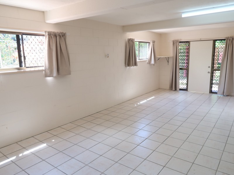 3 Slate Close, Brinsmead QLD 4870