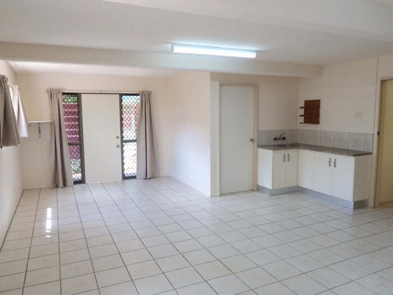 3 Slate Close, Brinsmead QLD 4870