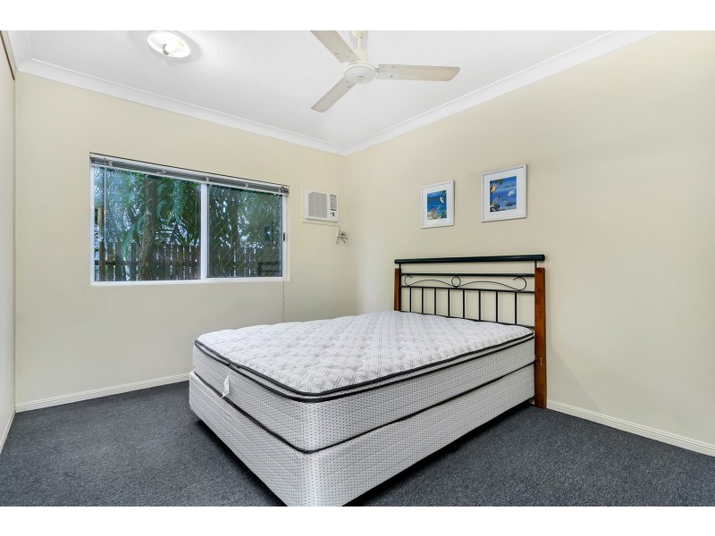 2/21 Macnamara Street, Manunda QLD 4870