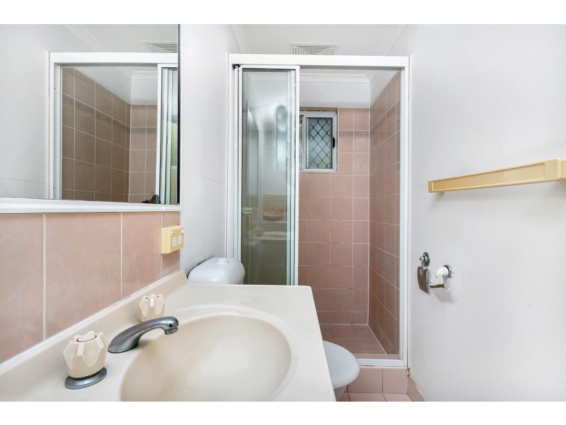 2/21 Macnamara Street, Manunda QLD 4870