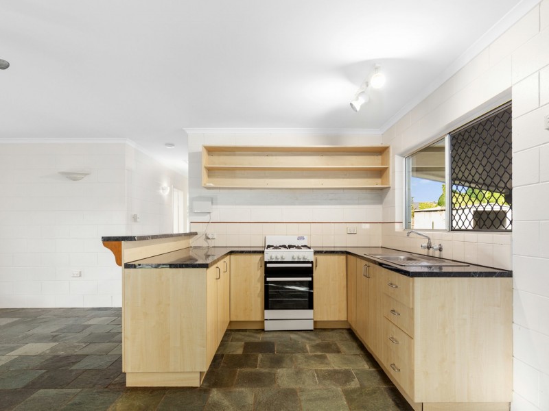 9 Conlan Close, Manoora QLD 4870