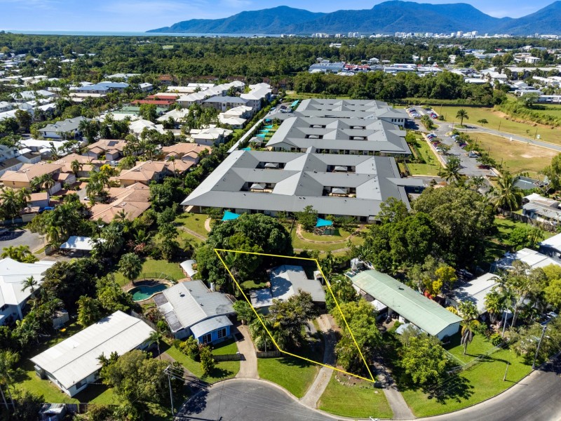 9 Conlan Close, Manoora QLD 4870