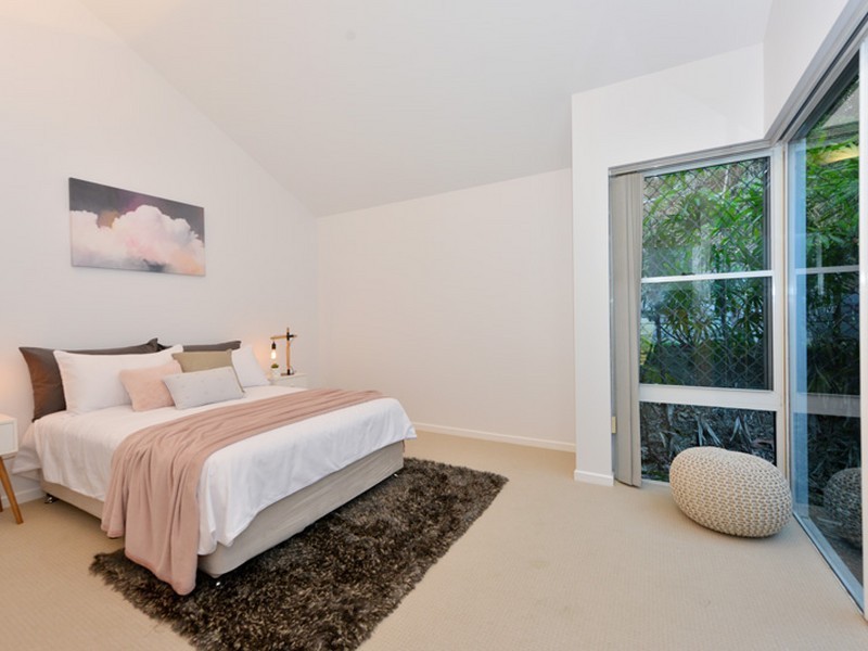 14 Panoramic Place, Whitfield QLD 4870