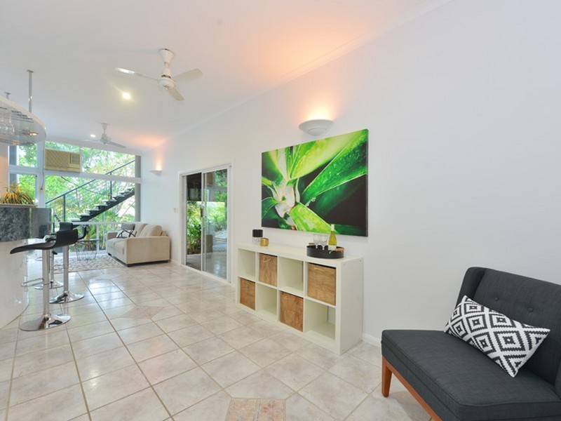 14 Panoramic Place, Whitfield QLD 4870