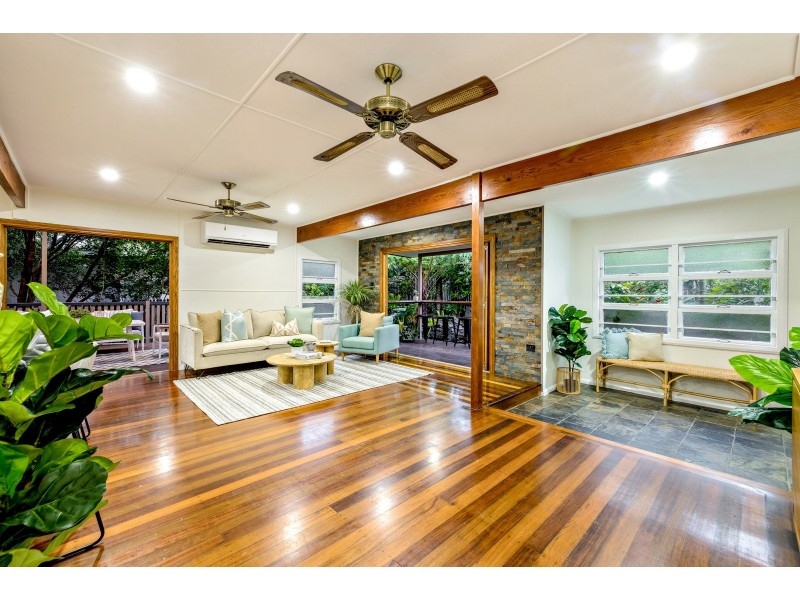 71 Hillview Crescent, Whitfield QLD 4870