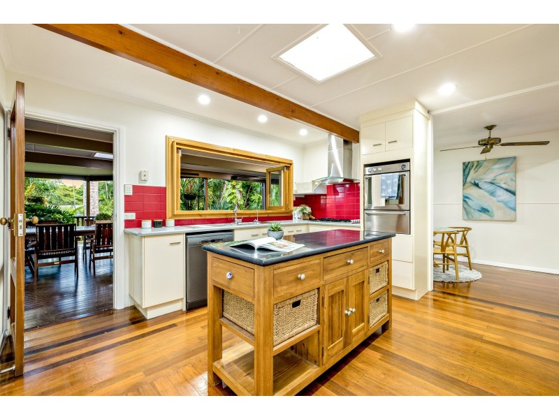 71 Hillview Crescent, Whitfield QLD 4870