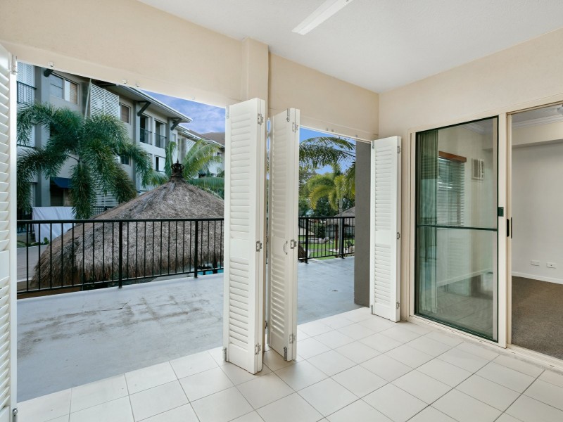 302/22 Ward Street, Mooroobool QLD 4870