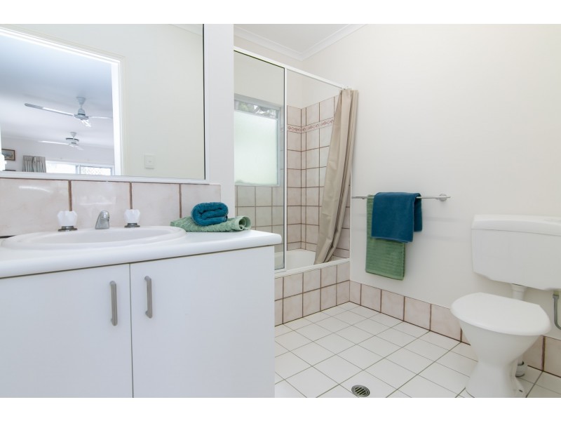 1/12 Le Grande Street, Freshwater QLD 4870