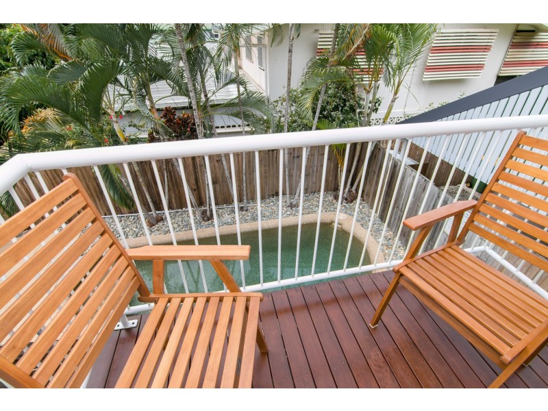 1/12 Le Grande Street, Freshwater QLD 4870