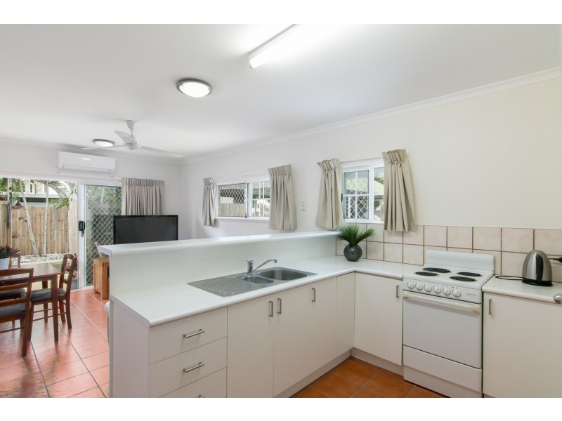 1/12 Le Grande Street, Freshwater QLD 4870