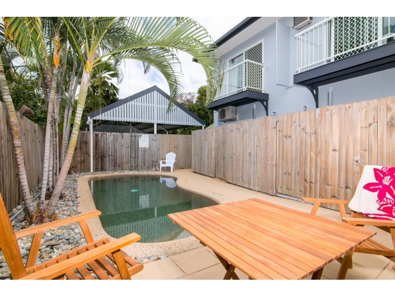 1/12 Le Grande Street, Freshwater QLD 4870