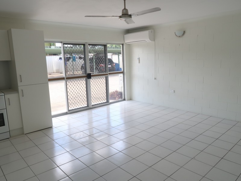 2/20 Jensen Street, Manoora QLD 4870