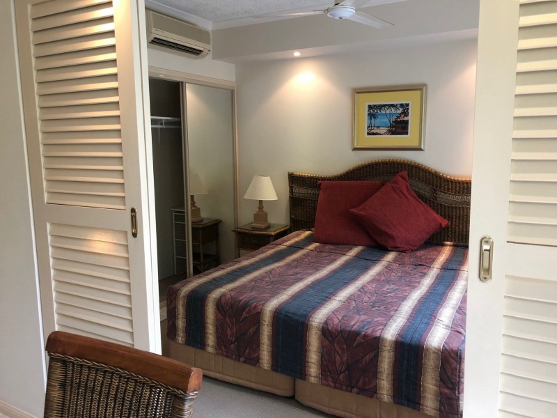 806/2 Greenslopes Street, Cairns North QLD 4870