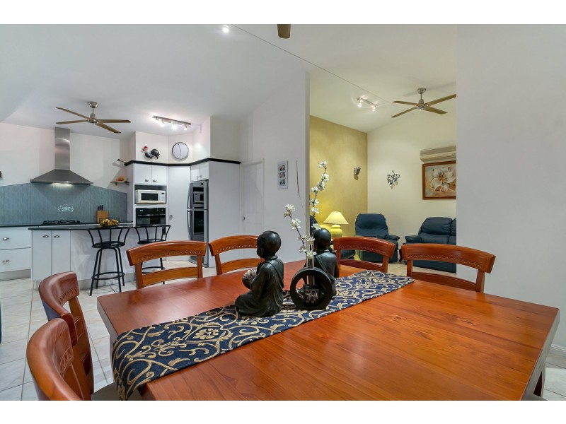 4 Aroona Street, Caravonica QLD 4878