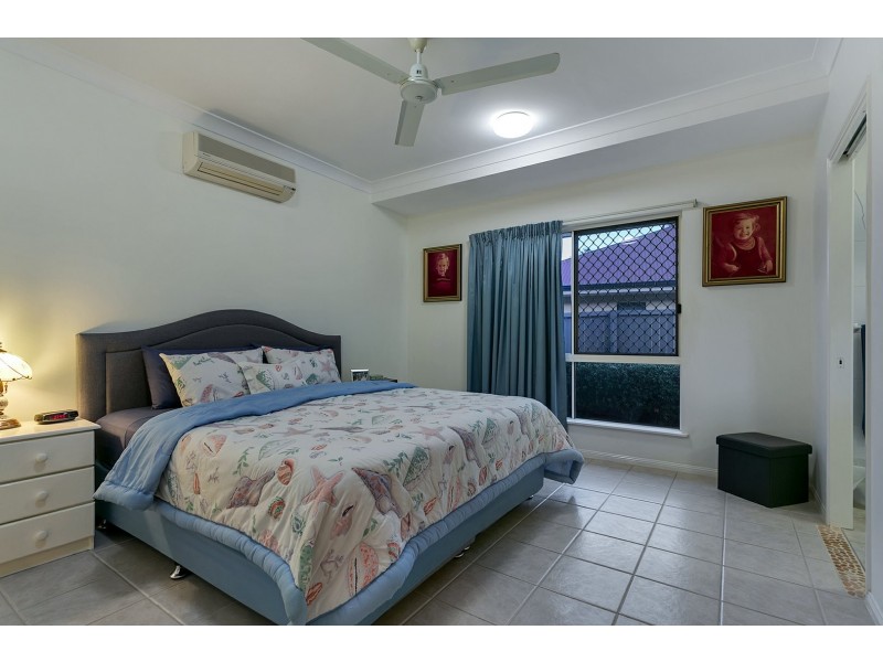 4 Aroona Street, Caravonica QLD 4878