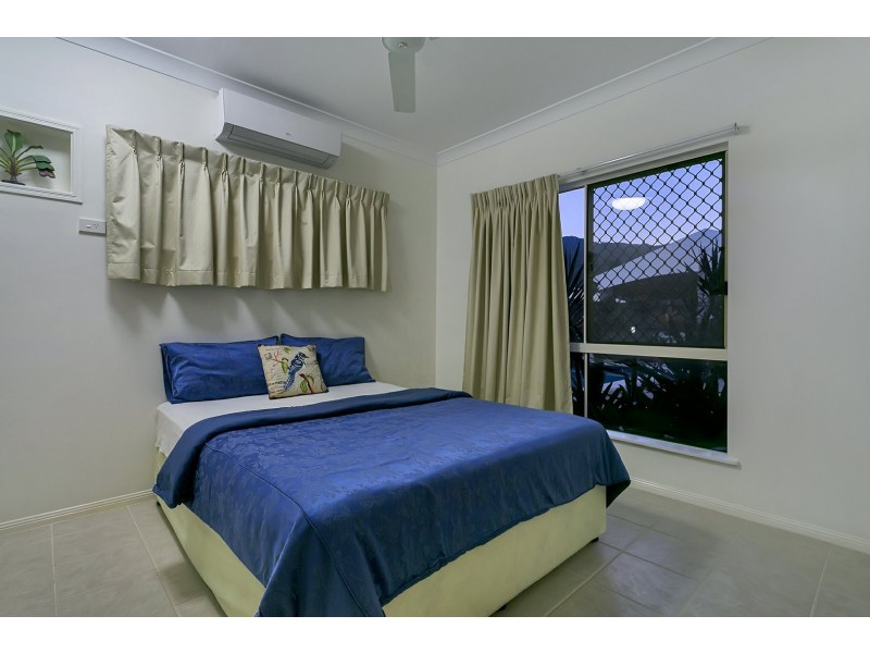4 Aroona Street, Caravonica QLD 4878