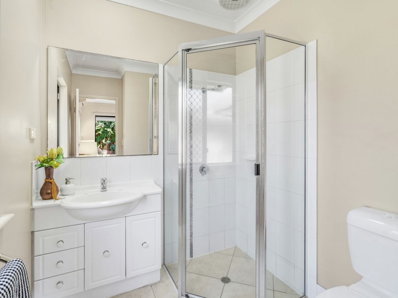 53 Chesterfield Close, Brinsmead QLD 4870