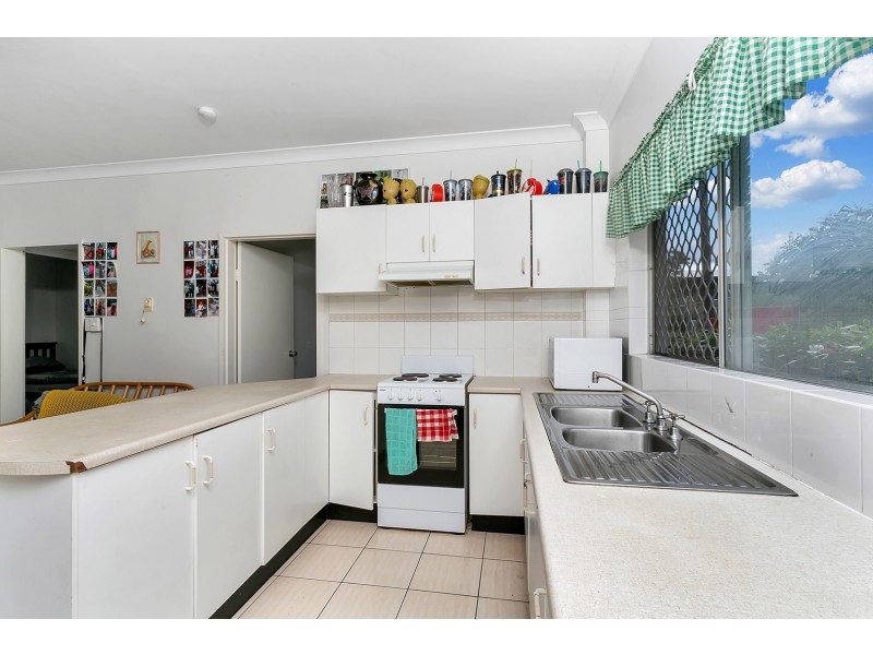 1/12 Mayers Street, Manunda QLD 4870
