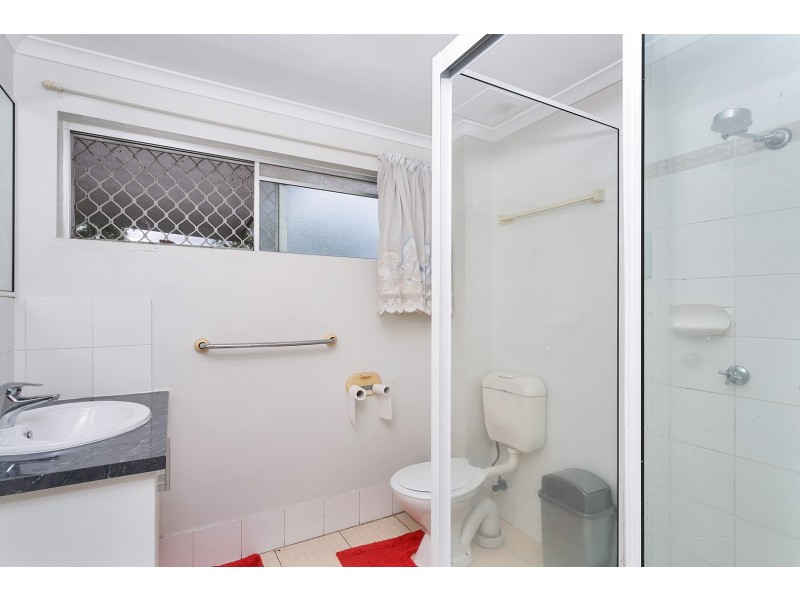 1/12 Mayers Street, Manunda QLD 4870