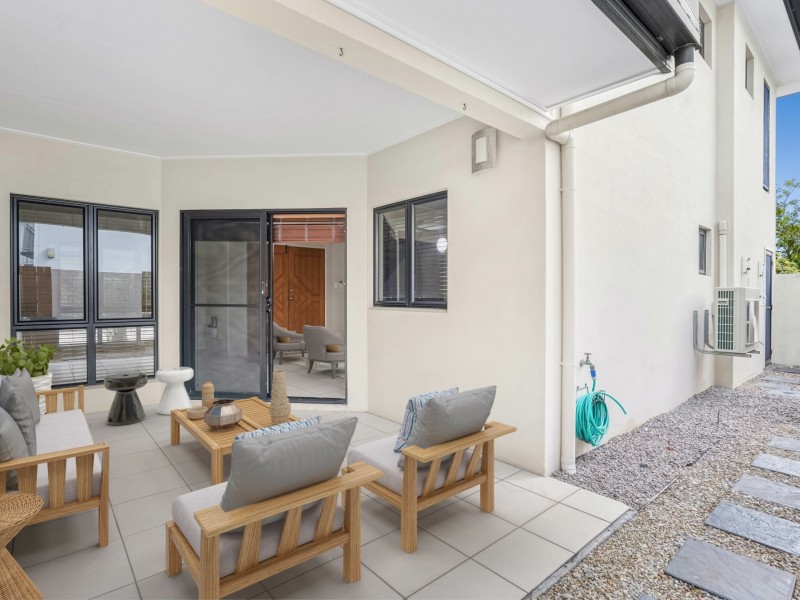 1/279 Lake Street, Cairns North QLD 4870