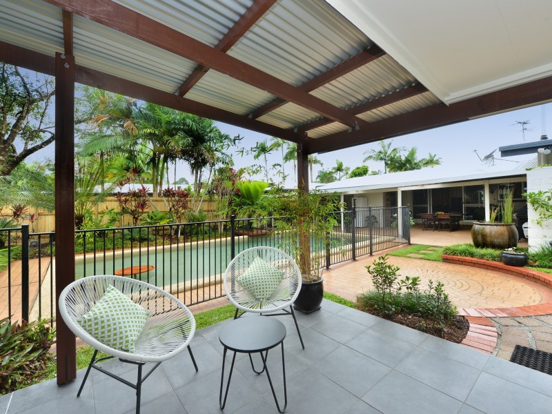 5 York Street, Whitfield QLD 4870