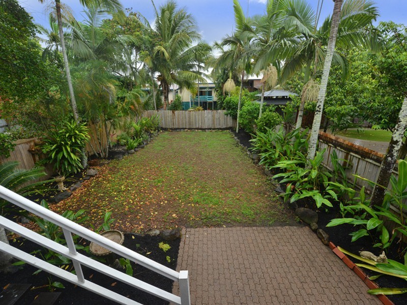 257 Mcleod Street, Cairns North QLD 4870