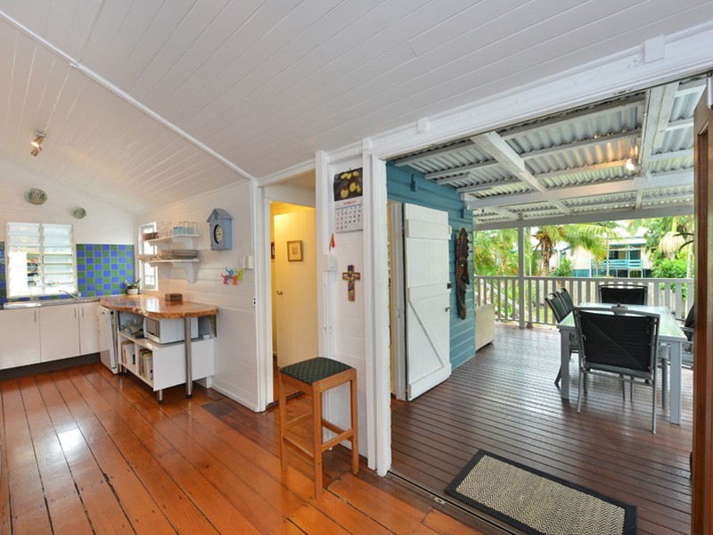 257 Mcleod Street, Cairns North QLD 4870