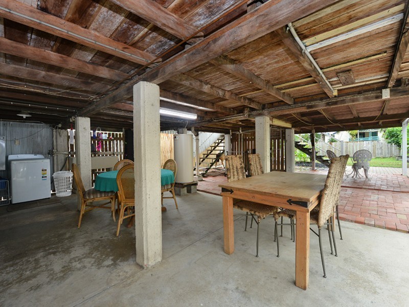 257 Mcleod Street, Cairns North QLD 4870