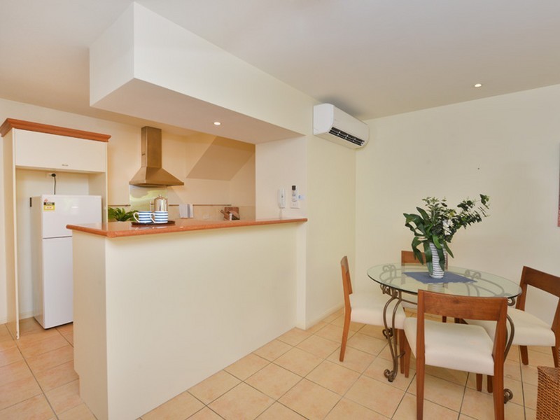 106/2 Greenslopes Street, Cairns North QLD 4870