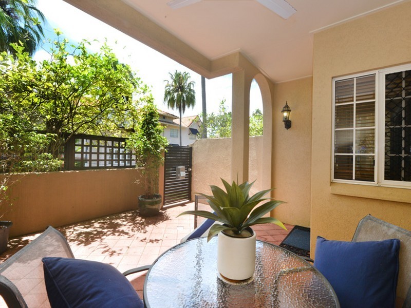 106/2 Greenslopes Street, Cairns North QLD 4870