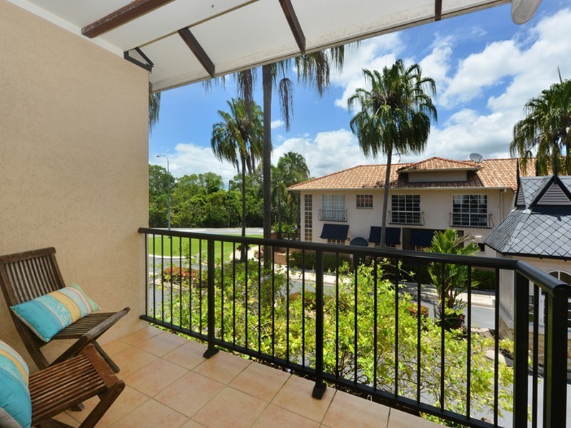 106/2 Greenslopes Street, Cairns North QLD 4870