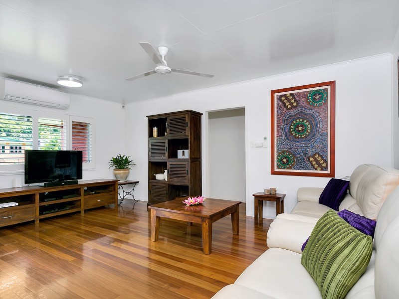 17 Oxley Street, Edge Hill QLD 4870