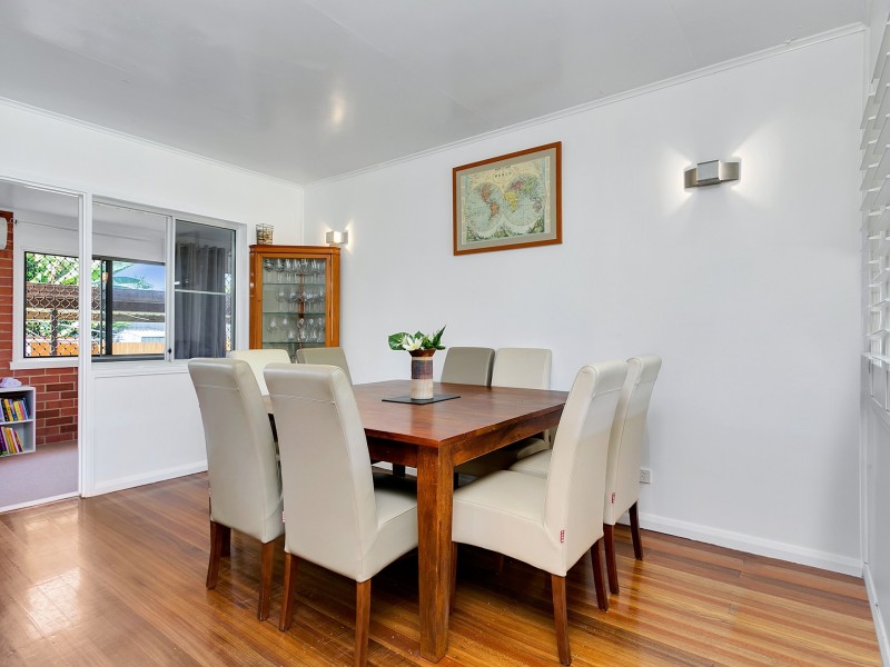 17 Oxley Street, Edge Hill QLD 4870