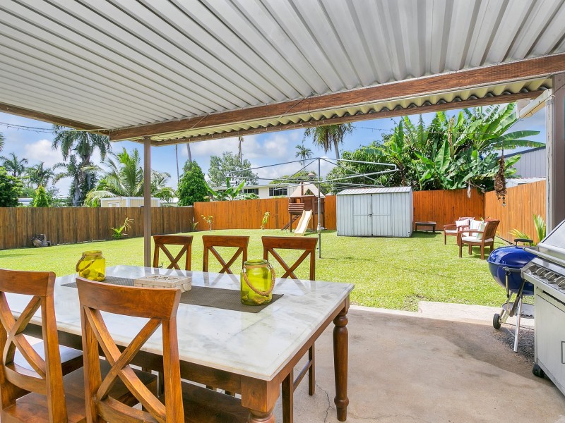 17 Oxley Street, Edge Hill QLD 4870