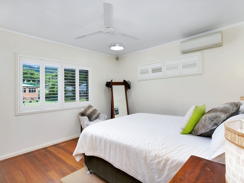 17 Oxley Street, Edge Hill QLD 4870